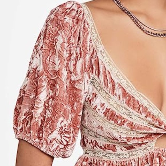 FREE PEOPLE - NWOT "Yours Truly" Crushed Velvet Peplum Top in Mauve (M) β§ - Picture 2 of 5